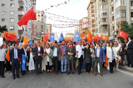 Ak Parti Ataşehir Yürüyüşü 2015