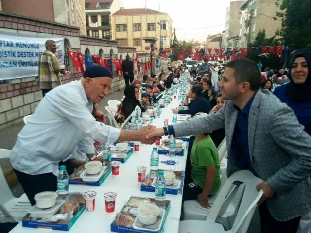 Ak Parti Ataşehir Örnek Mahallesi İftarı 2015