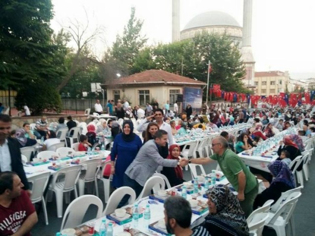 Ak Parti Ataşehir Örnek Mahallesi İftarı 2015