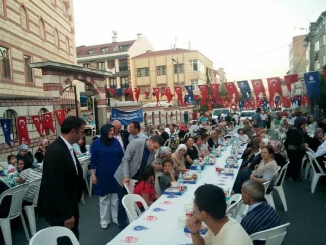 Ak Parti Ataşehir Örnek Mahallesi İftarı 2015