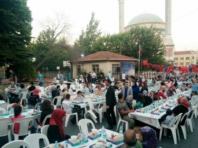 Ak Parti Ataşehir Örnek Mahallesi İftarı 2015