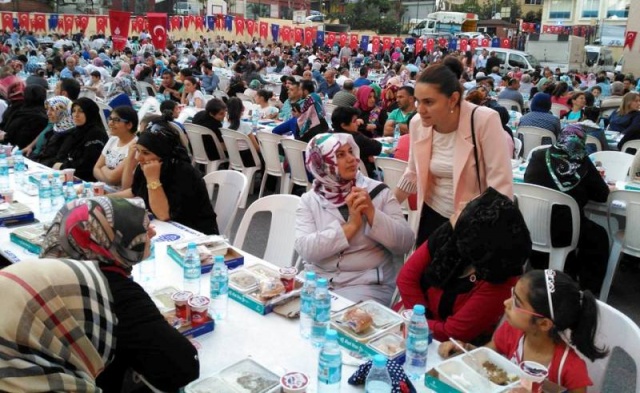 Ataşehir Ak Parti Ramazan Proğramı Fotoları