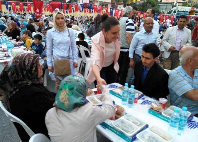 Ataşehir Ak Parti Ramazan Proğramı Fotoları