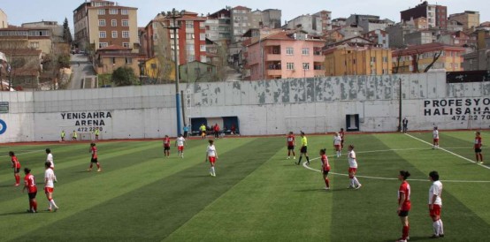 atasehir-belediye-bayan-futbol-konak