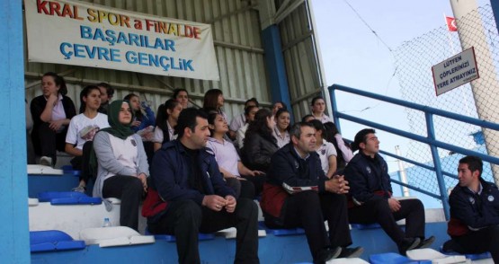 atasehir-belediye-bayan-futbol-konak