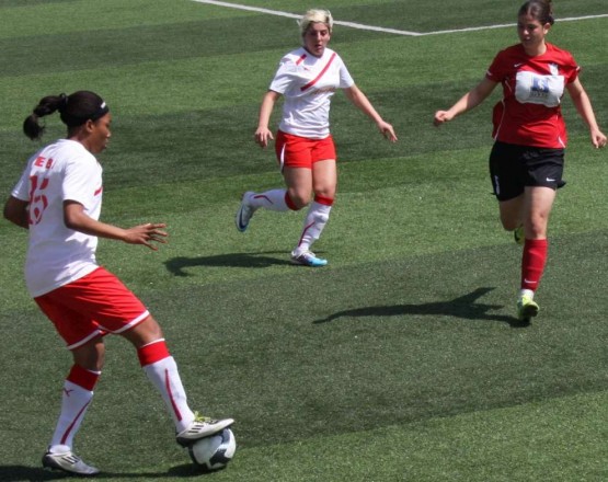 atasehir-belediye-bayan-futbol-konak