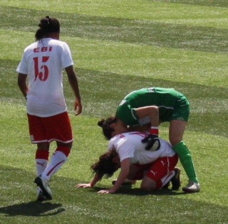 atasehir-belediye-bayan-futbol-konak