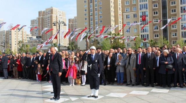 ATAŞEHİR 23 NİSAN ÇELENK KOYMA TÖRENİ 2019