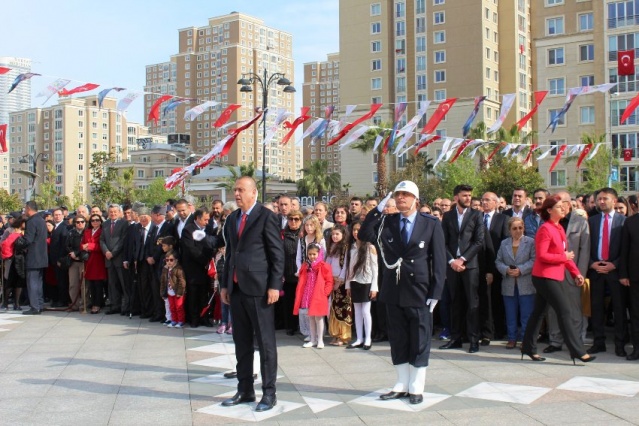 ATAŞEHİR 23 NİSAN ÇELENK KOYMA TÖRENİ 2019