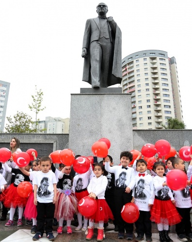 Ataşehir 23 Nisan Ulusal Egemenlik ve Çocuk Bayramı kutlamaları