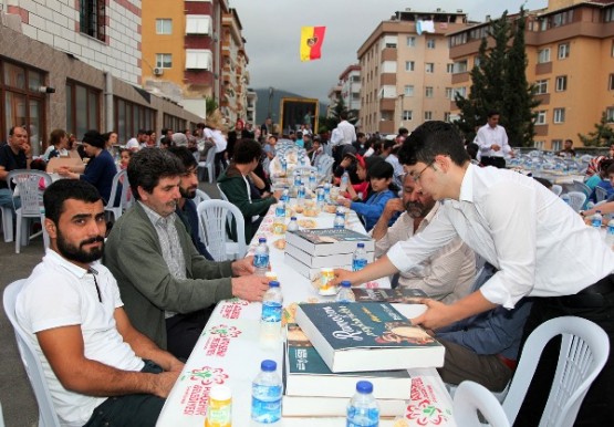 Ataşehir Belediyesi İnönü Mahalesi İftari 2015