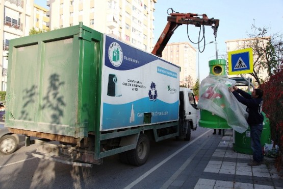 Cam Kumbaralar Ataşehir Sokaklarında