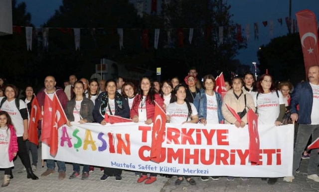 CUMHURİYET BAYRAMI COŞKUYLA ATAŞEHİR’DE KUTLANDI