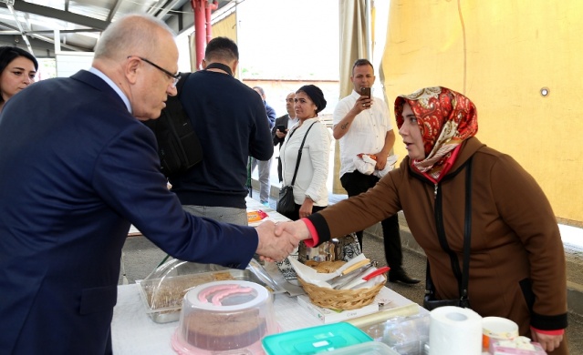 ATAŞEHİR'DE KADIN EMEĞİ PAZARINDA TEZGAHLAR KURULDU