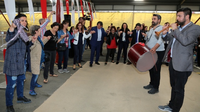 ATAŞEHİR'DE KADIN EMEĞİ PAZARINDA TEZGAHLAR KURULDU