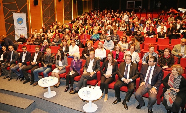 Ataşehir, Kadına Yönelik Şiddeti Protesto Etti