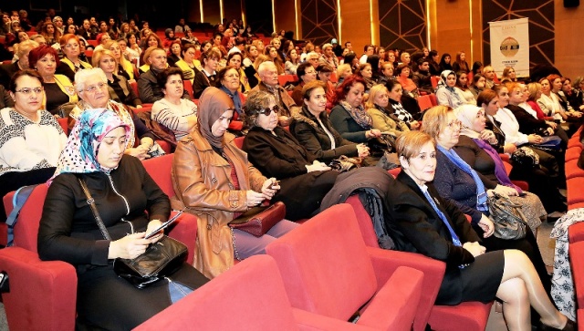 Ataşehir, Kadına Yönelik Şiddeti Protesto Etti