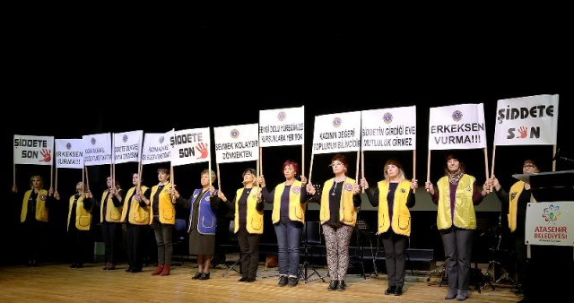 Ataşehir, Kadına Yönelik Şiddeti Protesto Etti