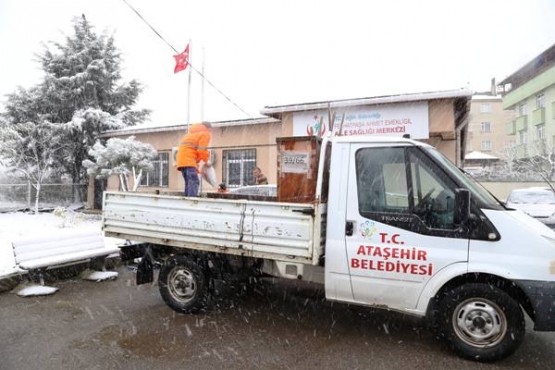 Ataşehir Belediyesi Kar çalışmalarını sürdürüyor