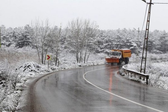 Ataşehir Belediyesi Kar çalışmalarını sürdürüyor