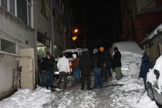 Ataşehir Öğütveren Sokak Kar Temizleme Çalışmaları 2015