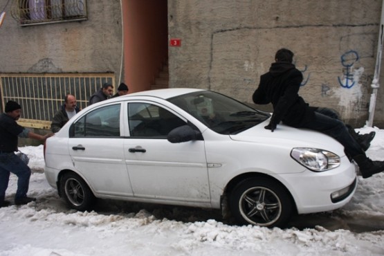 Ataşehir Öğütveren Sokak Kar Temizleme Çalışmaları 2015