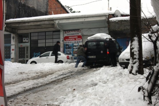 Ataşehir Öğütveren Sokak Kar Temizleme Çalışmaları 2015