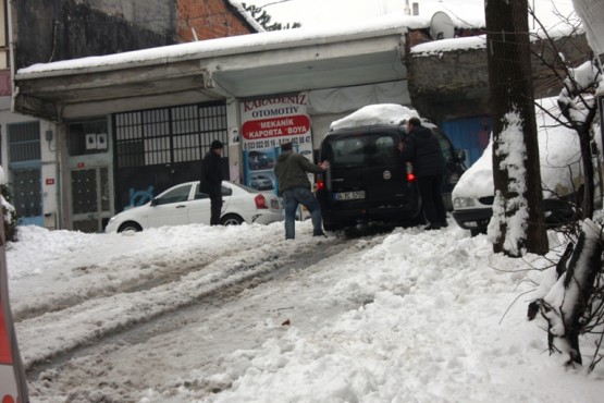 Ataşehir Öğütveren Sokak Kar Temizleme Çalışmaları 2015