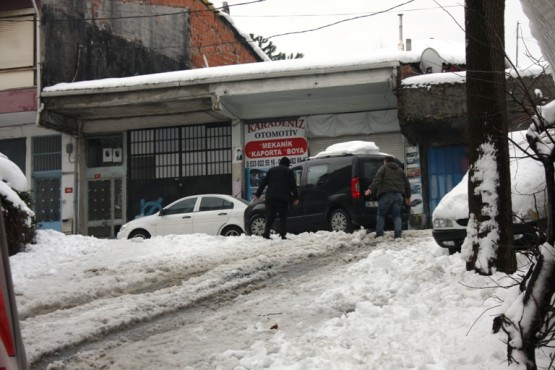 Ataşehir Öğütveren Sokak Kar Temizleme Çalışmaları 2015