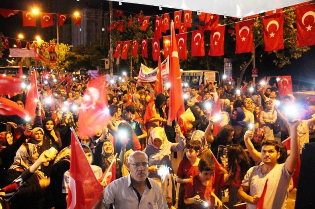 Ataşehir Sivil Toplum Örgütleri Demokrasi Nöbetinde 2016