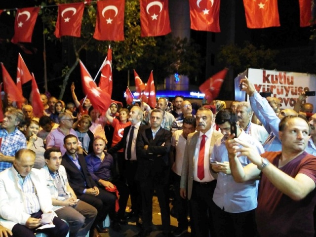 Ataşehir Sivil Toplum Örgütleri Demokrasi Nöbetinde 2016