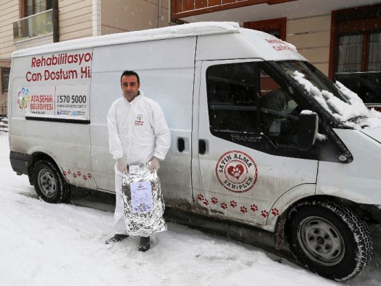 Ataşehir Belediyesi Sokak Hayvanlarını Unutmadı