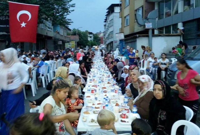 Ataşehir, Yenisahra, Romenler İftarı