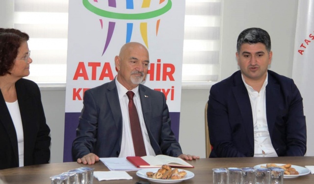 Ataşehir Belediye Başkanı Onursal Adıgüzel Ataşehir Kent Konseyi'ni ziyaret etti