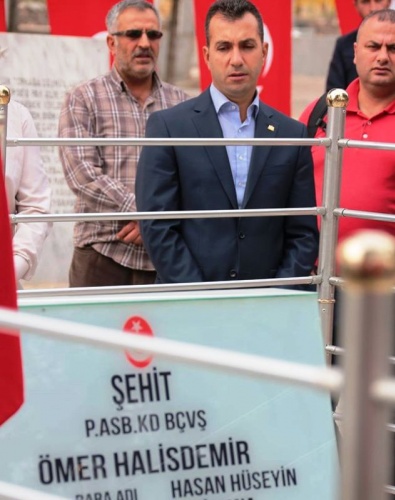 Bem-Bir-Sen'den Şehit Ömer Halisdemir'e Vefa, 
15 Temmuz hain darbe girişiminin simgesi haline gelen Şehit Piyade Astsubay Başçavuş Ömer Halisdemir’in kabrini ziyaret etti.