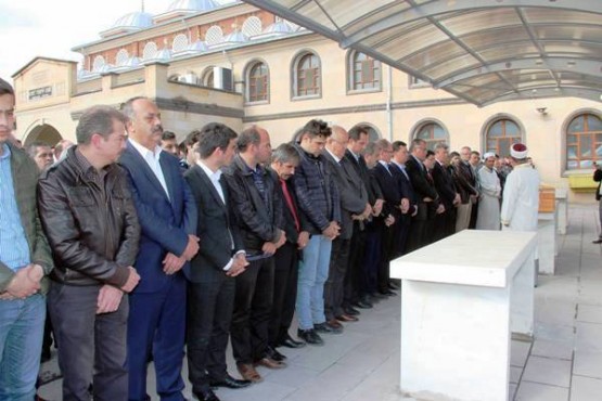 İdris Şahin'in Babası, Arif Şahin'in Cenaze Fotoları