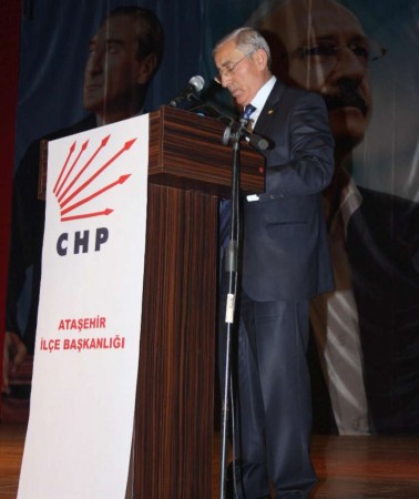 chp-Atasehir-2-olgan-kongre- Mahmut- Altinkaynak