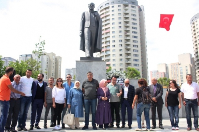 CHP, ATAŞEHİR'DE 15 TEMMUZ ŞEHİTLERİNİ ANDI