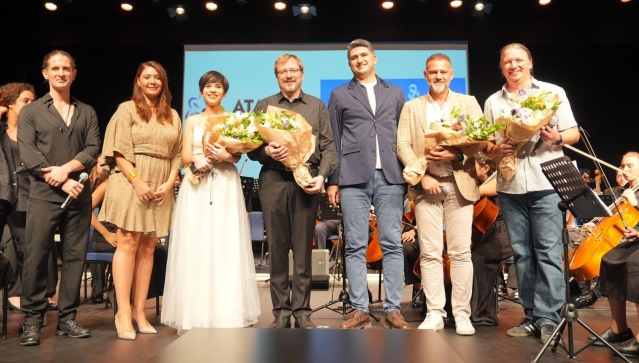 DÜNYA BARIŞ İÇİN İKİ ÜLKEDEN ATAŞEHİR’DE ORTAK KONSER: DÜNYADA İLK KEZ SAHNELENDİ.