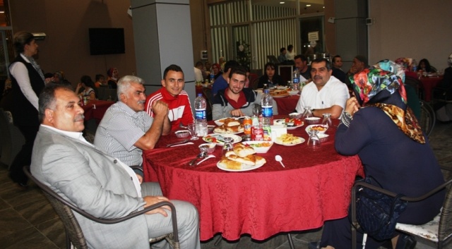 Ege Yapı Yenisahra arsa sahipleriyle iftar yemeğinde buluştu