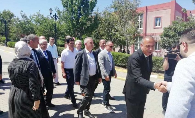 Ekrem İmamoğlu Ataşehir’deki Darülacezeyi ziyaret etti