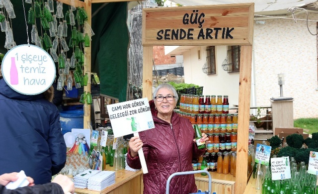 Ataşehir'de Getir Boş Cam Şişeyi Kurtar Geleceği Etkinliği