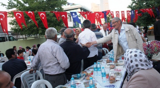 İBB, Ak Parti Ataşehir Yenisahra ve Barbaros Mahallesi Sokak İftarı 2017