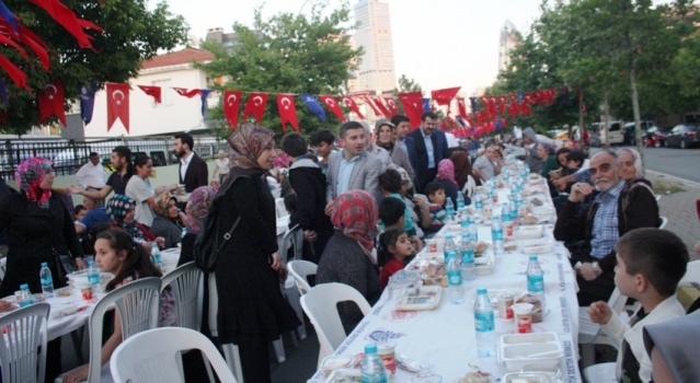 İBB, Ak Parti Ataşehir Yenisahra ve Barbaros Mahallesi Sokak İftarı 2017