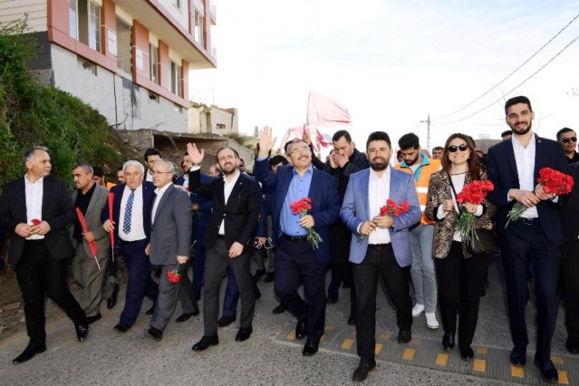 Ak Parti Ataşehir Belediye Başkan Adayı İsmail Erdem. Yenisahra Barbaros Sevgi Yürüyüşü 2019