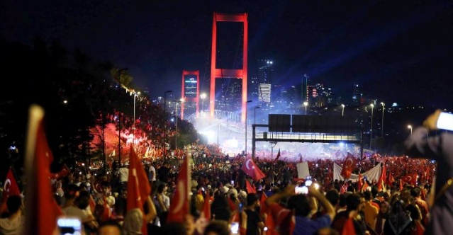 İstanbul Bogaziçi Köprüsü, Darbe girişimi Protesto Yürüyüşü 2016