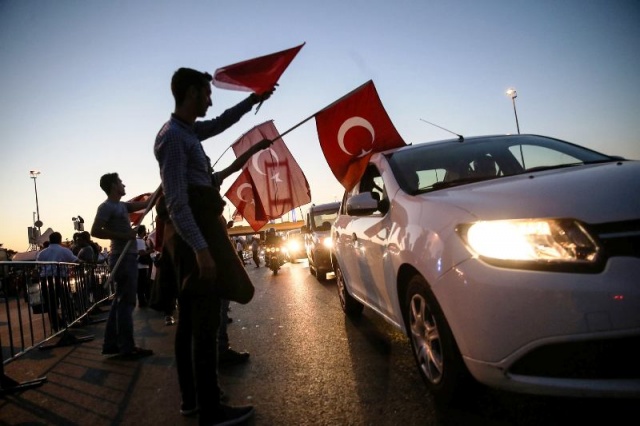 İstanbul Bogaziçi Köprüsü, Darbe girişimi Protesto Yürüyüşü 2016