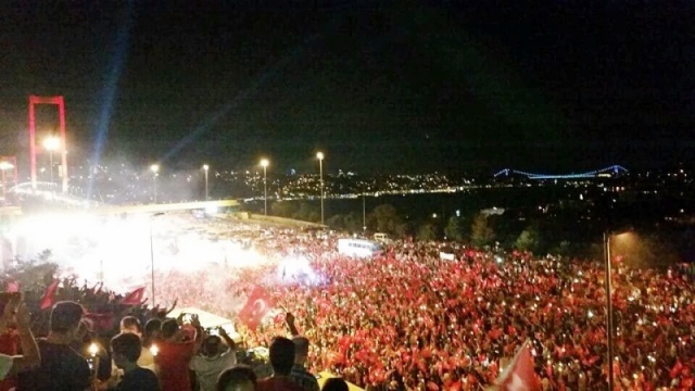 İstanbul Bogaziçi Köprüsü, Darbe girişimi Protesto Yürüyüşü 2016