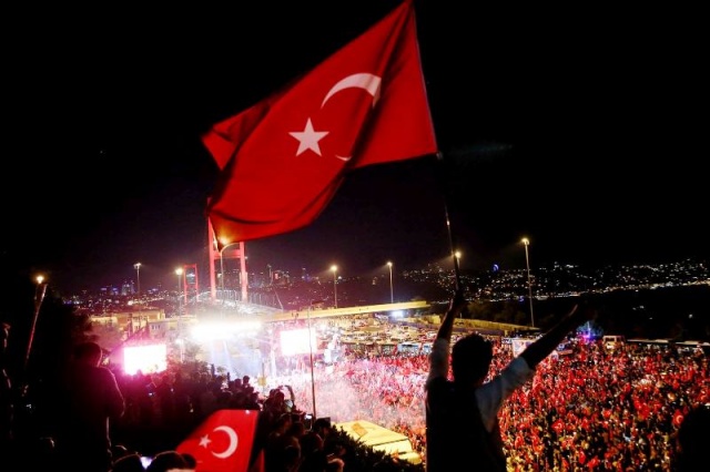 İstanbul Bogaziçi Köprüsü, Darbe girişimi Protesto Yürüyüşü 2016