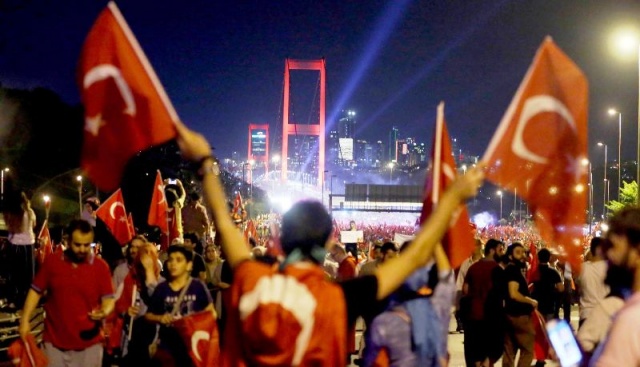 İstanbul Bogaziçi Köprüsü, Darbe girişimi Protesto Yürüyüşü 2016